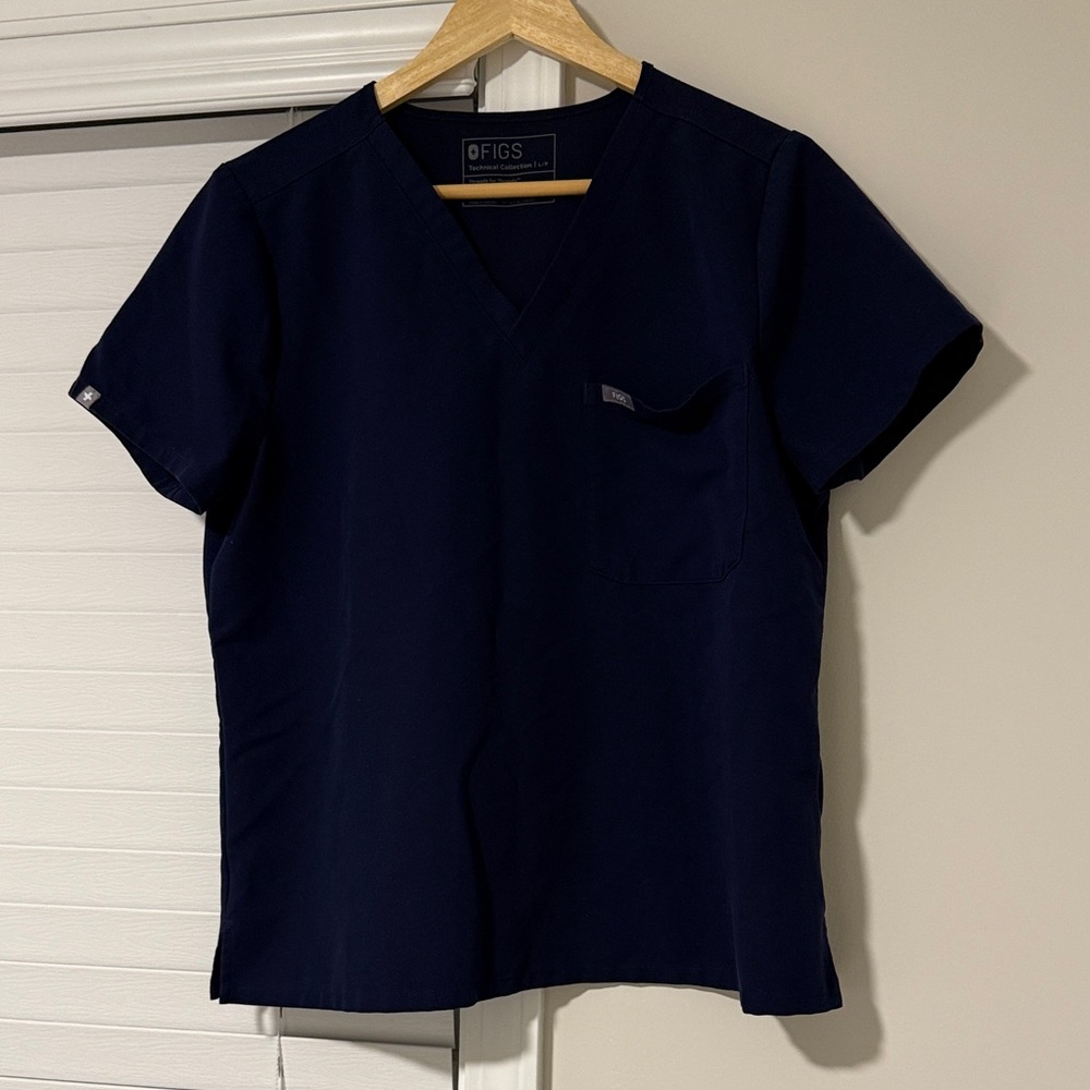 Figs Deep Blue V-Neck Scrub Top size large petite women